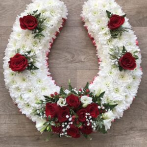 Horse shoe tribute