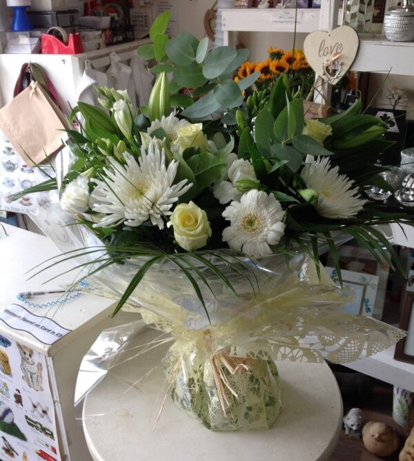 Classic cream and green hand tied aqua pack