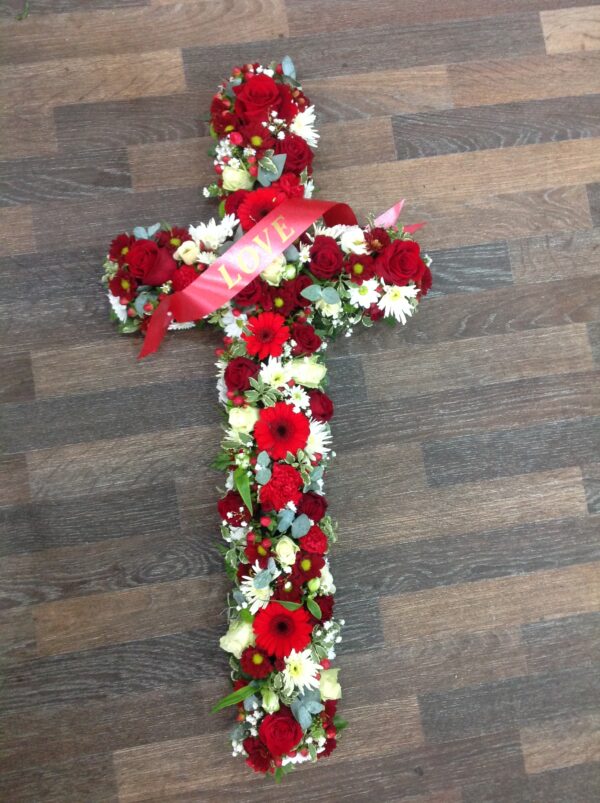 Red and white mixed flowers cross tribute