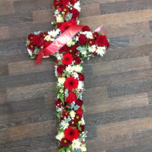 Red and white mixed flowers cross tribute